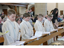 Feier der 1. Heiligen Kommunion in Sankt Crescentius (Foto: Karl-Franz Thiede)